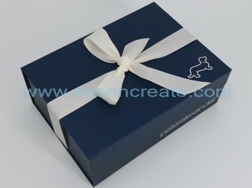 складная синяя подарочная коробка с лентами и магнитной застежкой